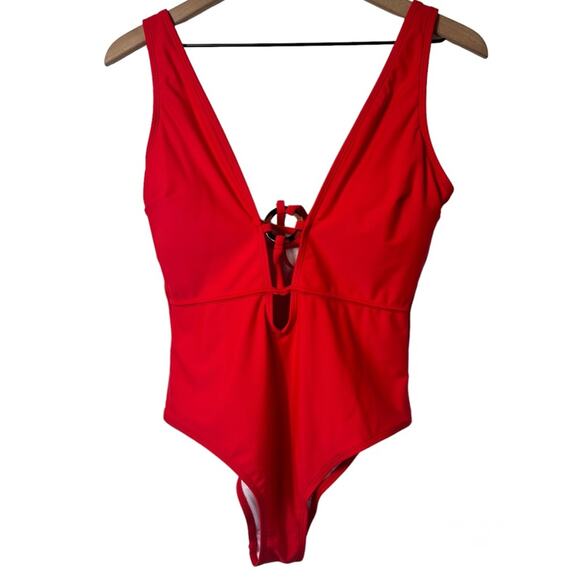 CUPSHE O-RING LACE UP ONE PIECE RED SWIMSUIT WOMEN SIZE MEDIUM BRAND NEW - Picture 2 of 6